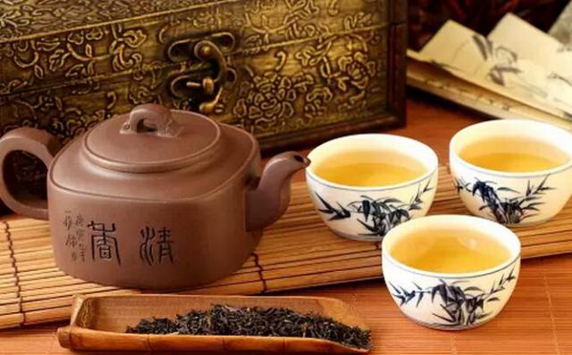 茶--改变身体的十四项秘密功效，看看更有理由喝杯好茶！